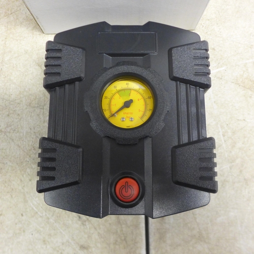 5086 - A boxed RCP-D06B 12 tyre inflator
* This lot is subject to VAT