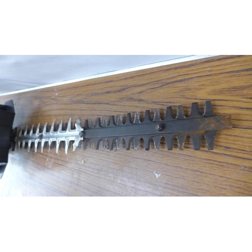 5213 - A Spear and Jackson SPJCS-38 petrol driven chainsaw and a petrol driven hedge cutter *Police reposse... 