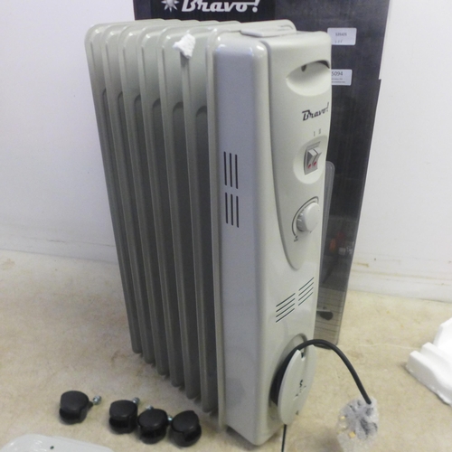 5094 - A boxed Bravo AO-3001 seven fin oil heater
* This lot is subject to VAT