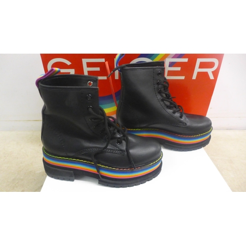 5099 - A pair of Kurt Geiger Birdie Rainbow Pump black leather boots in box, size 36