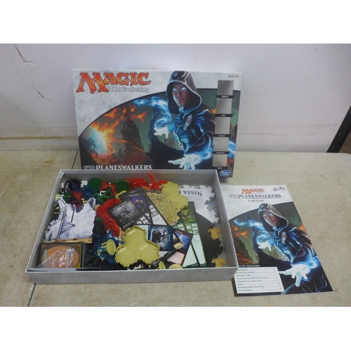 5102 - A Magic The Gathering Arena of the Planeswalkers Tactical board game set, a Talking Chess Master Che... 