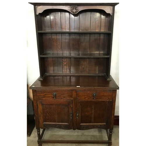 88 - An early 20th Century oak dresser