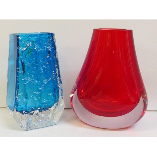 2012 - A Whitefriars glass textured coffin vase in kingfisher blue, 13cm, and a cased ruby glass vase,