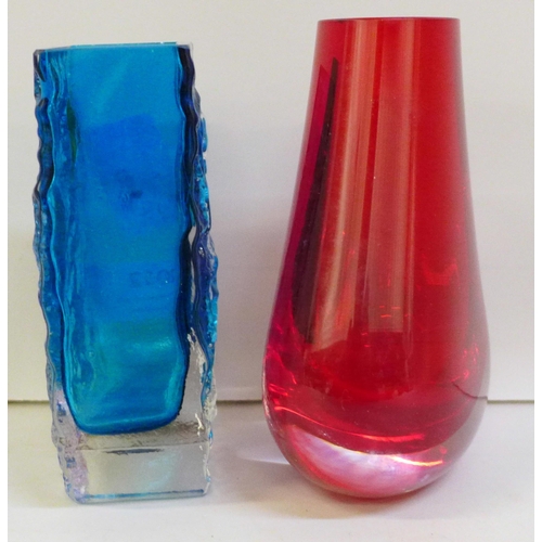 2012 - A Whitefriars glass textured coffin vase in kingfisher blue, 13cm, and a cased ruby glass vase,