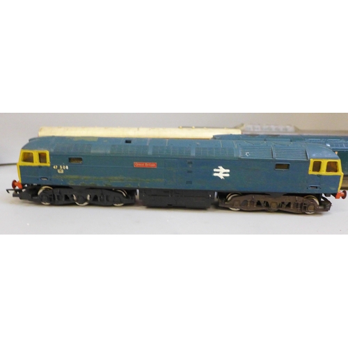 2020 - Four OO gauge model locomotives and three coaches