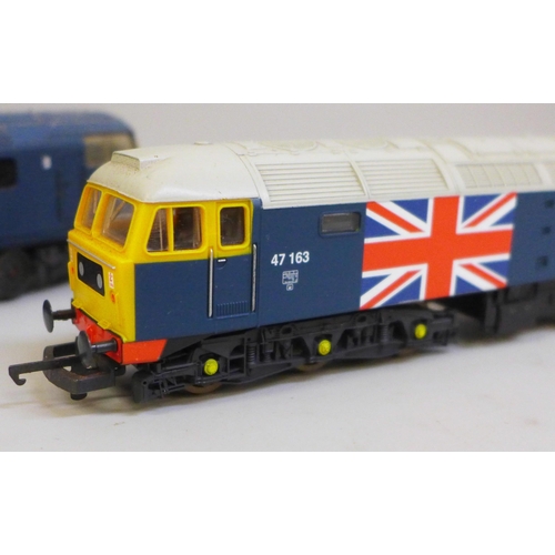 2037 - Four Lima Intercity 00 gauge model railway engines