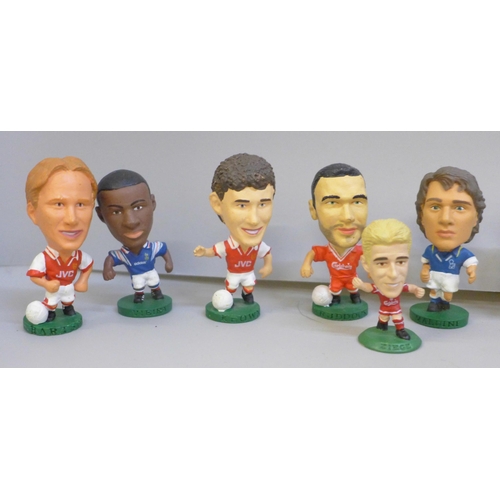 2056 - Thirty-four Corinthian collectable plastic football player figures and a Euro 2000 player figure