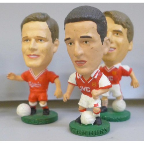 2056 - Thirty-four Corinthian collectable plastic football player figures and a Euro 2000 player figure