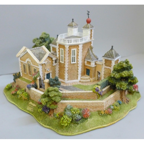 2079 - A Limited Edition Lilliput Lane The Old Royal Observatory, with box and deeds, 0581