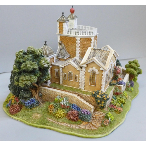 2079 - A Limited Edition Lilliput Lane The Old Royal Observatory, with box and deeds, 0581