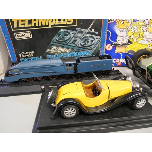 2152 - A collection of assorted models including Corgi, RC car, etc.