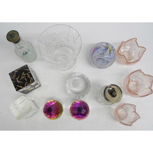 2264 - A box of crystal and glass drinking glasses, heavy glass bowls including Orrefors, brandy and wines,... 