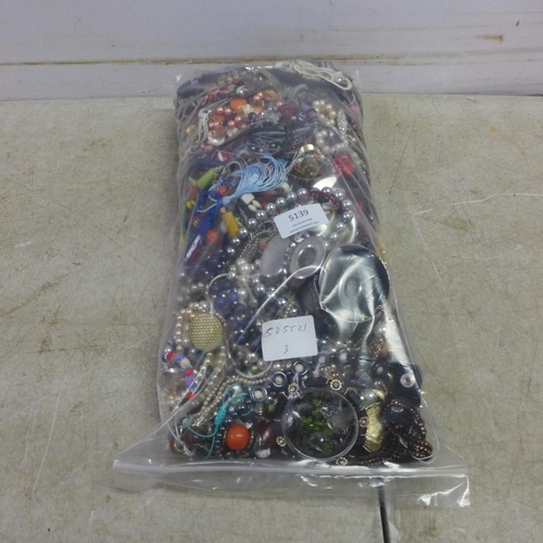 5139 - 2 bags of costume jewellery