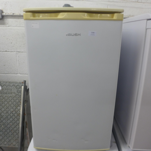 5166 - A Bush BUCF5085W free standing under counter freezer