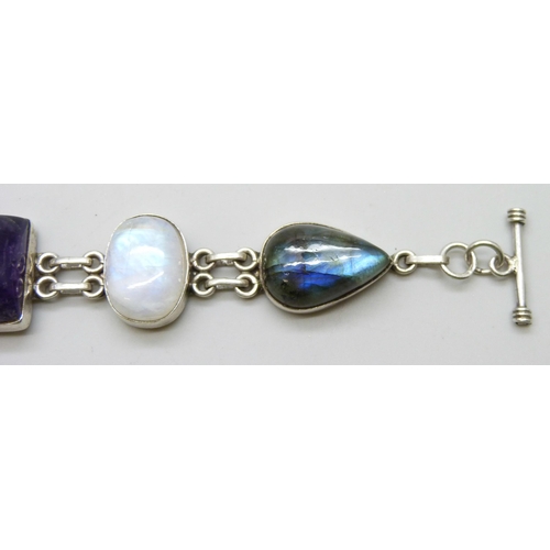 7051D - A silver bracelet set with labradorite, moonstone and amethyst, 43g, 19.5cm