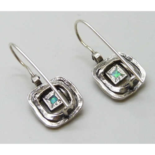 7051J - A pair of silver synthetic opal earrings, and a matching silver pendant, signed, 2.4cm