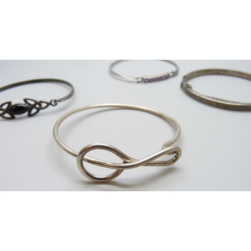 7059 - Five silver bangles, 56g