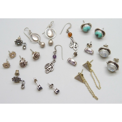 7073 - A collection of silver and white metal earrings including Pandora, 28g, together with a pair of plat... 