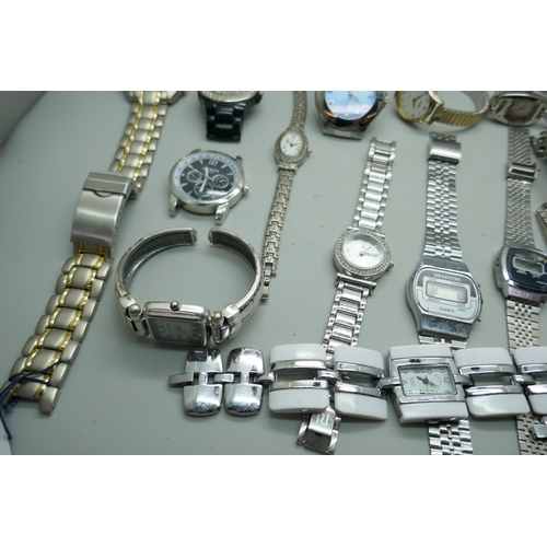 7176 - A collection of wristwatches