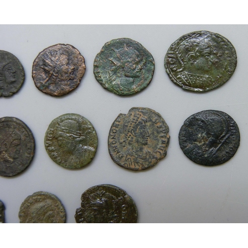 7196 - A collection of lower denomination Roman Coins (15 coins)