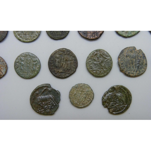 7196 - A collection of lower denomination Roman Coins (15 coins)