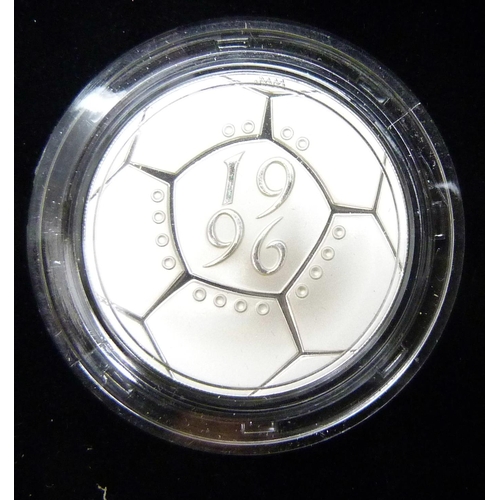 7216 - Coins; 1994 silver proof £2 Bank of England, 1996 silver proof £2 Celebration of Football, boxed wit... 