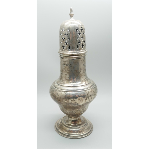 7229 - A silver sugar shaker, Herbert Edward Barker & Frank Ernest Barker, Chester 1913, 168g