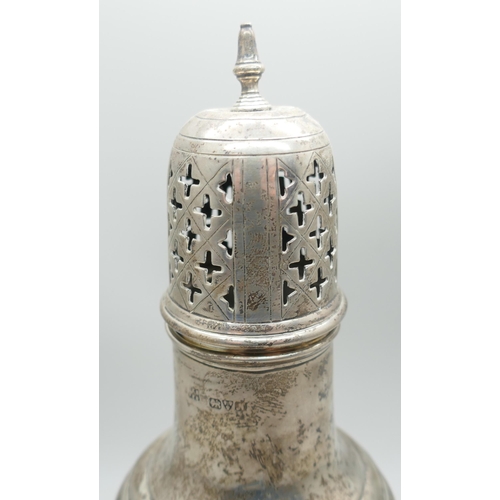 7229 - A silver sugar shaker, Herbert Edward Barker & Frank Ernest Barker, Chester 1913, 168g