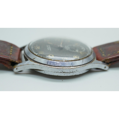 7242 - A 1940s Helma Wasserdicht military style wristwatch with black dial, 35mm including crown