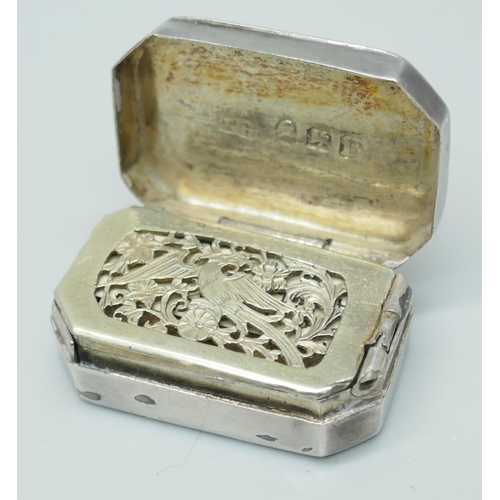 7249 - A Georgian silver vinaigrette with engraved monogram to lid, TH possibly Thomas Holland, London 1799... 