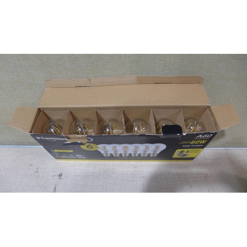 6056 - Luminus A60 LED Bulbs And A Circulon Knife Block (347-122,326) *This lot is subject to Vat