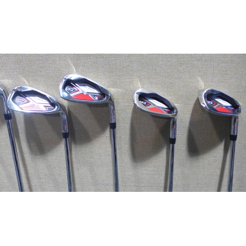 6068 - Macgregor Golf Clubs with stand bag, Original RRP £249.99 + Vat (347-420) *This lot is subject to Va... 