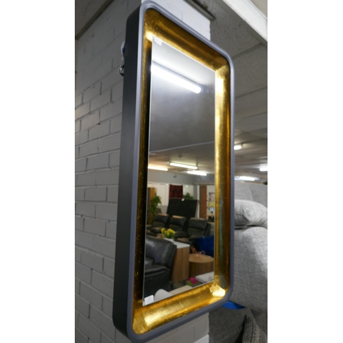 3063 - A large illuminated mirror with USB charger