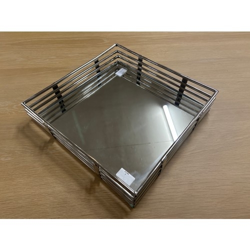 3069 - A square chrome and mirrored cocktail tray, 35cms (GW07516)   #