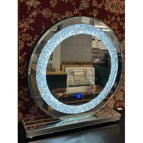 3057A - An LED diamond dressing table mirror