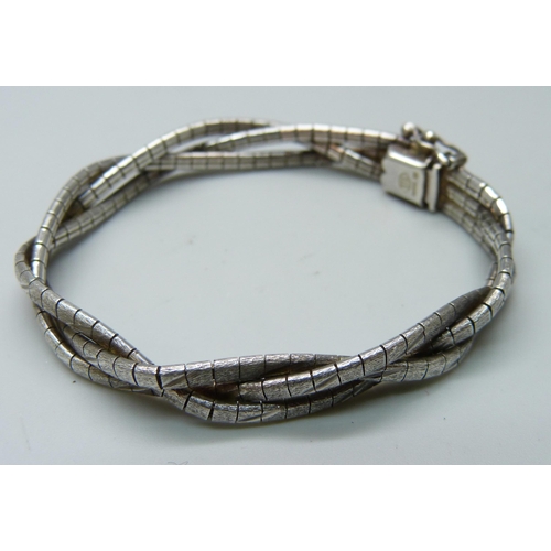 7100 - A matching silver necklace and bracelet, 41cm and 17.5cm, 69g total