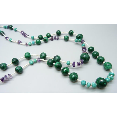 7132 - A silver mounted malachite, turquoise and amethyst necklace, 166g