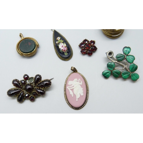 7136 - Victorian and later jewellery - A silver gilt mounted Wedgwood pendant, a silver and purple stone se... 