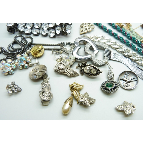 7137 - Sixteen pairs of vintage clip on earrings and assorted jewellery