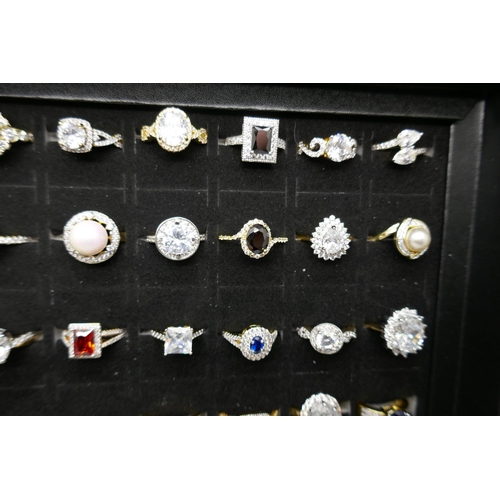 7150 - 50 costume rings in a display box