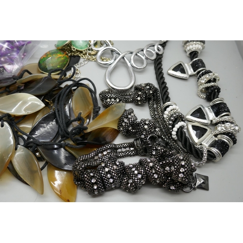 7161 - Nine statement necklaces including designer