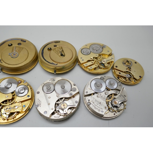 7169 - A collection of pocket watch movements