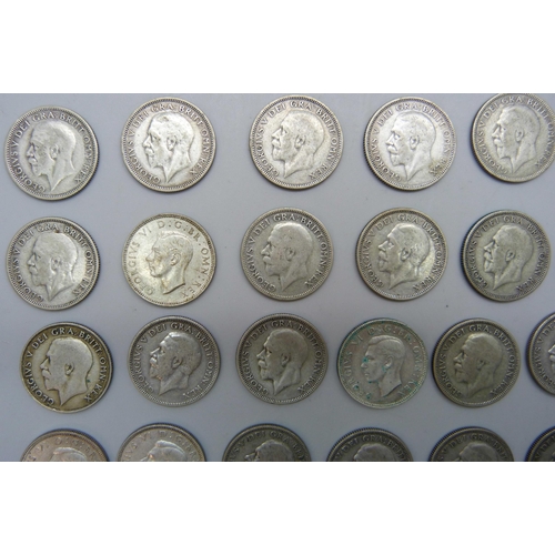 7208 - Coins - A collection of half silver shillings, pre 1947, 245g