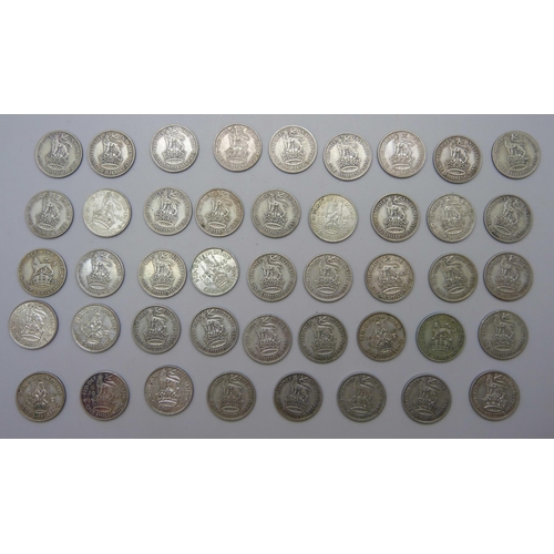 7208 - Coins - A collection of half silver shillings, pre 1947, 245g