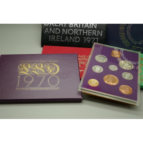 7227 - Seven Royal Mint Annual Proof Sets 1970 to 1976