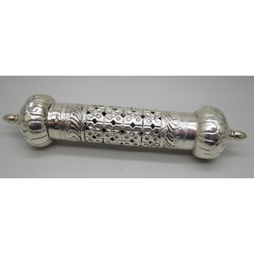 7239 - A .900 silver Jewish scroll holder, 44g, 15cm