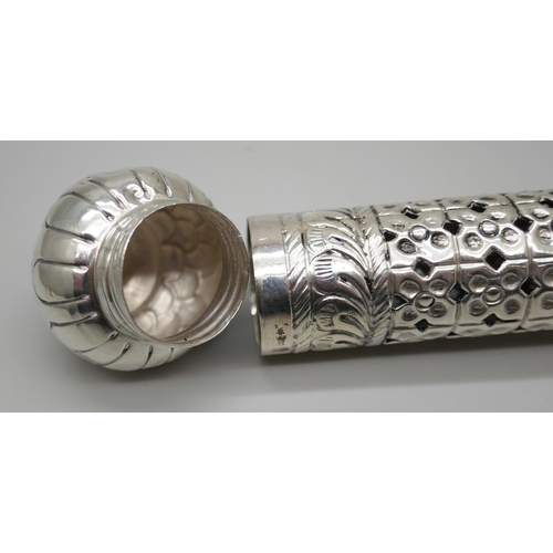 7239 - A .900 silver Jewish scroll holder, 44g, 15cm