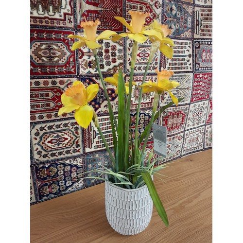 3059A - A tall potted artificial Daffodil arrangement, H 56cms (50564211)   #