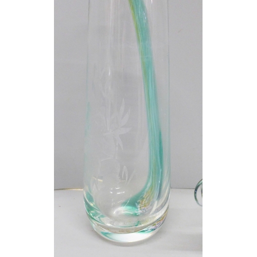 2028 - A glass vase with etched Panda detail and a Venetian glass gondola with painted detail, 22.5cm