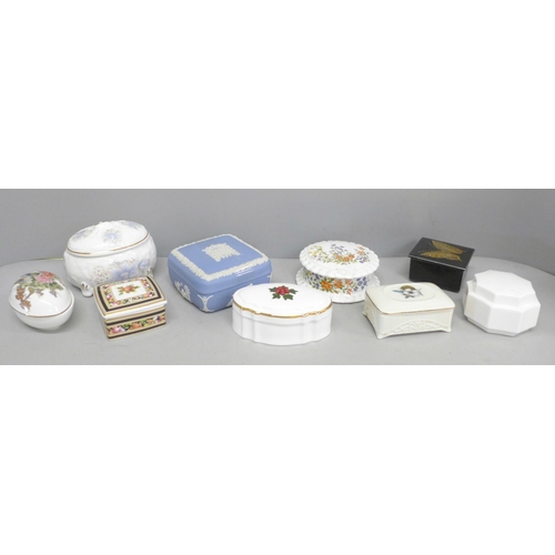 2068 - Nine trinket boxes, including two Wedgwood and one Royal Worcester